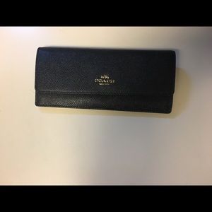 Coach cross grain leather wallet